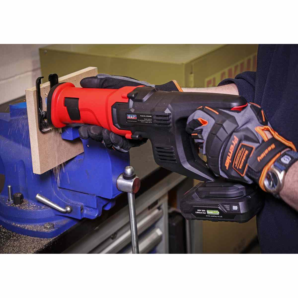 Reciprocating Saw 20V - Body Only