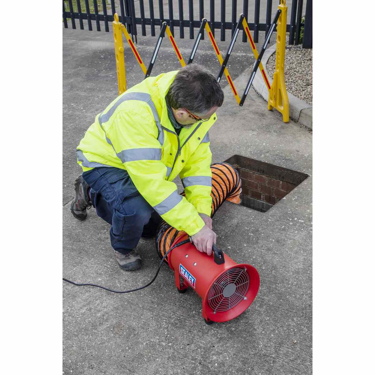 Portable Ventilator ?200mm with 5m Ducting - Image 2